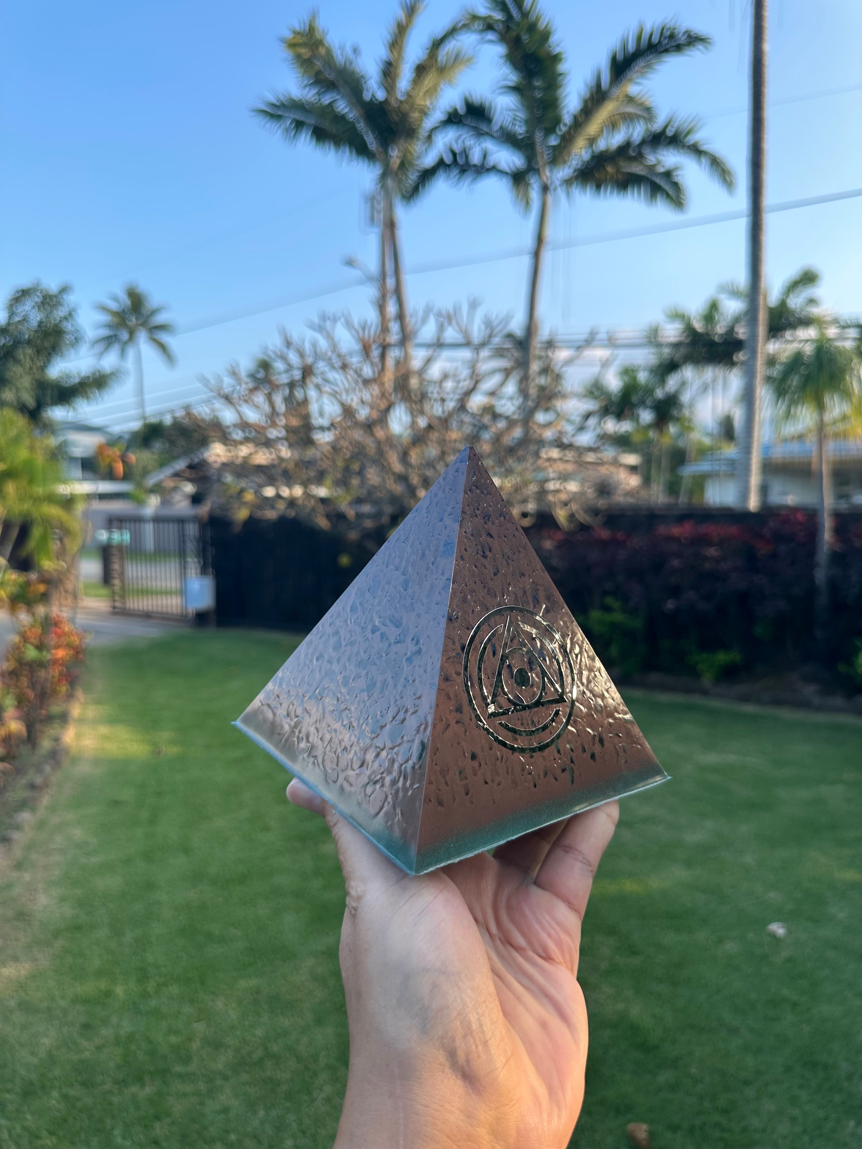 Obel Orgonite Pyramid